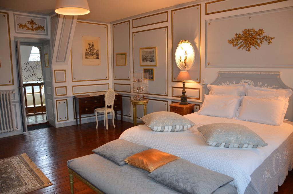 La Tour Du Lion Bed and Breakfast Rochefort-en-Terre Εξωτερικό φωτογραφία